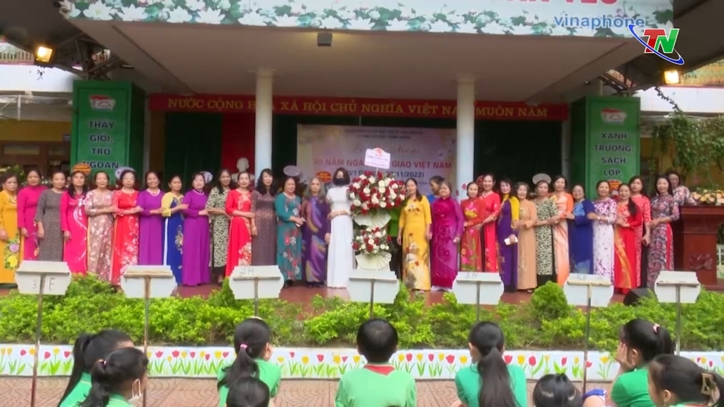 Trường Tiểu học Trưng Vương kỷ niệm ngày Nhà giáo Việt Nam