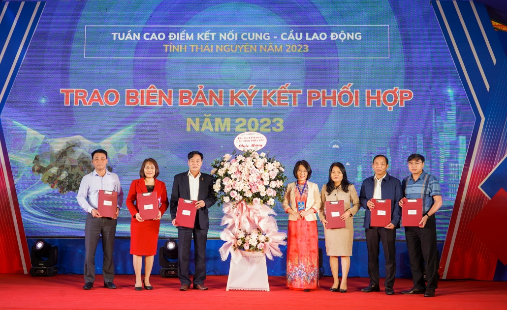 Khai mạc Tuần cao điểm kết nối cung - cầu lao động tỉnh Thái Nguyên năm 2023 Khai mạc Tuần cao điểm kết nối Cung - Cầu lao động tỉnh Thái Nguyên năm 2023