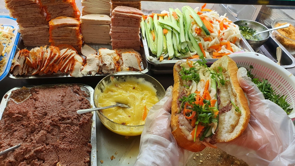 Phở, bánh mỳ và càphê Việt trong top món ăn đường phố hấp dẫn nhất | Ẩm thực | Vietnam+ (VietnamPlus)