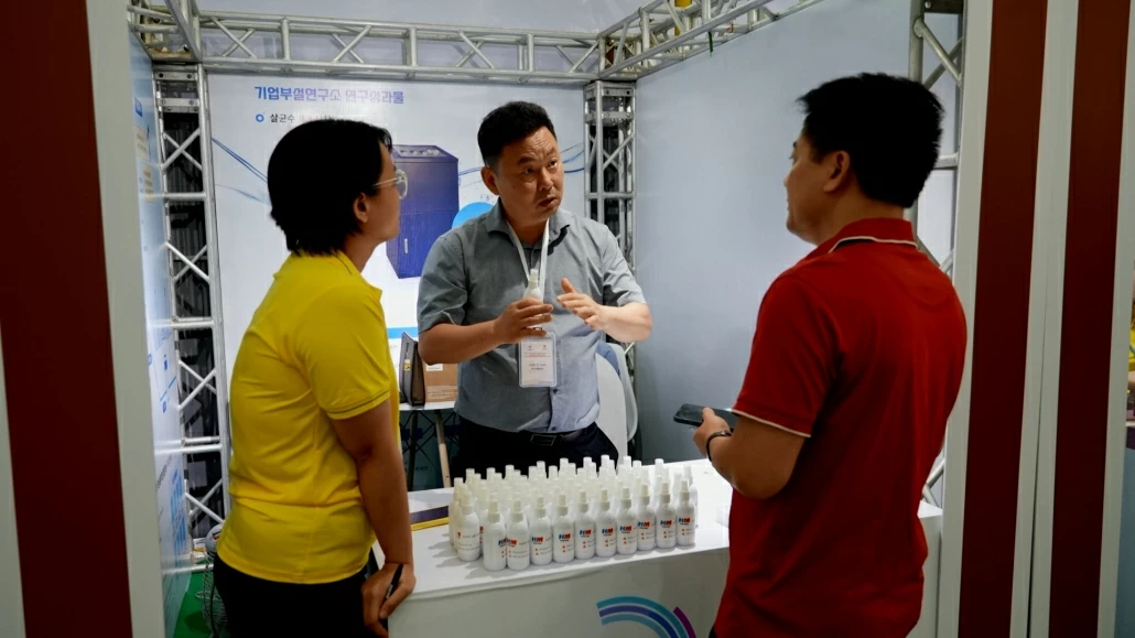 [Phóng sự ảnh]: Giao lưu các sản phẩm đặc trưng giữa 2 tỉnh Thái Nguyên và Gyeongsangbuk - do (Hàn Quốc)