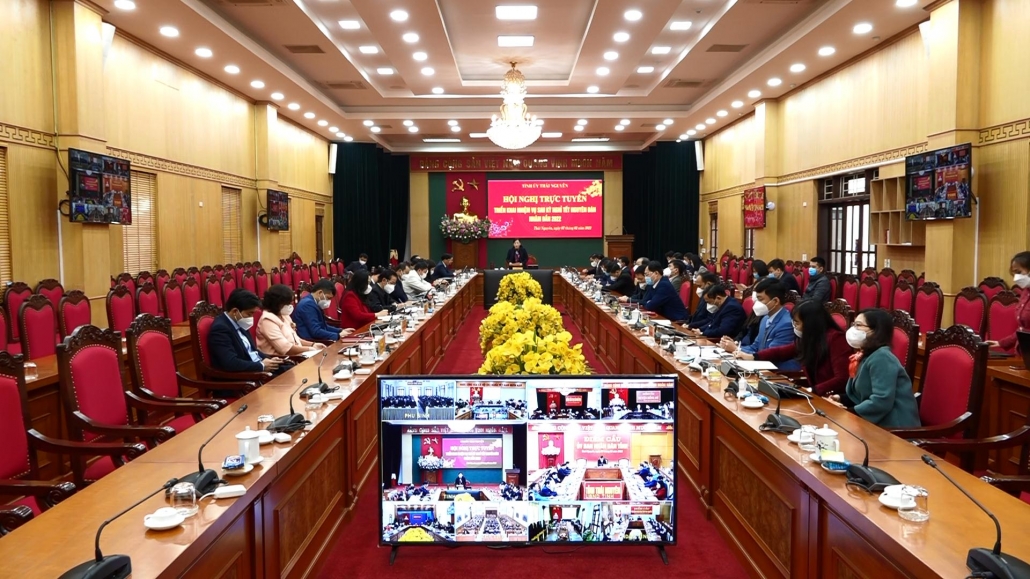 Khẩn trương bắt tay ngay vào công việc từ những ngày đầu xuân Khẩn trương bắt tay ngay vào công việc từ những ngày đầu xuân