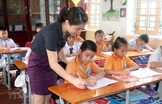Hà Nội: Cho phép học sinh một số khối lớp đi học trở lại từ ngày 8/11