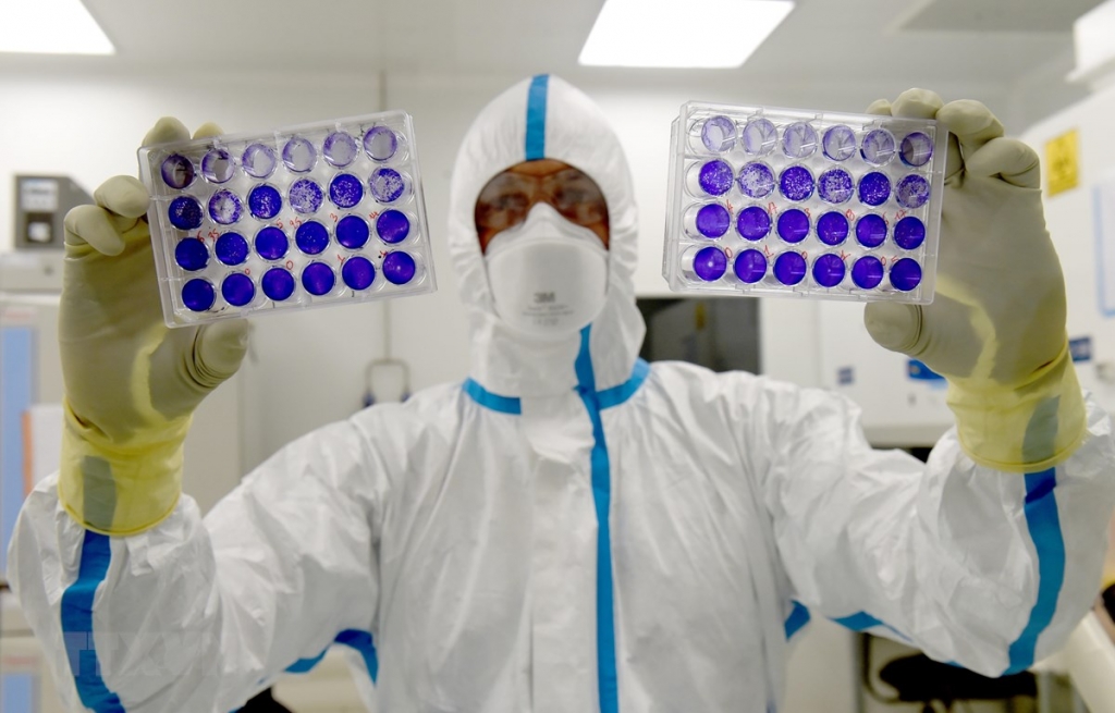 Đức hỗ trợ BioNTech 445 triệu USD để nghiên cứu vắcxin ngừa COVID-19