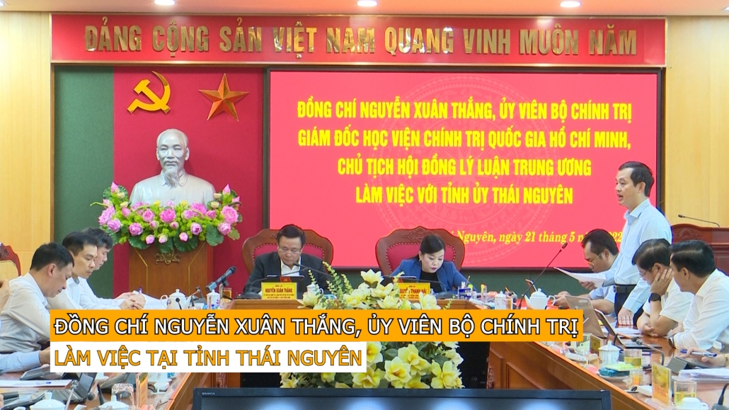 Đồng chí Nguyễn Xuân Thắng, Ủy viên Bộ Chính trị, Giám đốc Học viện Chính trị Quốc gia Hồ Chí Minh làm việc tại tỉnh Thái Nguyên